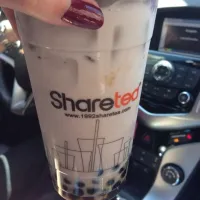 Iced coffee with boba always does good.|Christine Artenさん