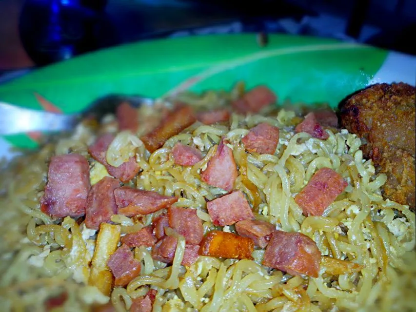 noodle with ham and chicken|Michelle lawrenceさん