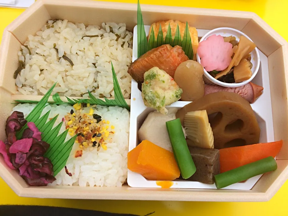 博物館お花見に買って行ったなだ万のお弁当「紫」|aiさん