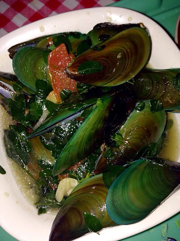 Does anyone eats mussels! Try some.|jans floraさん