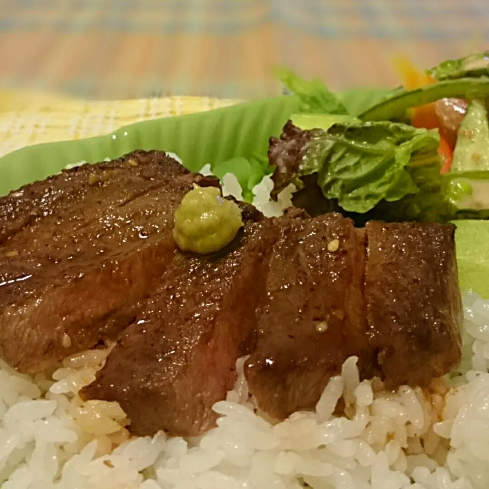 ステーキ丼的に‼|ちぇさん