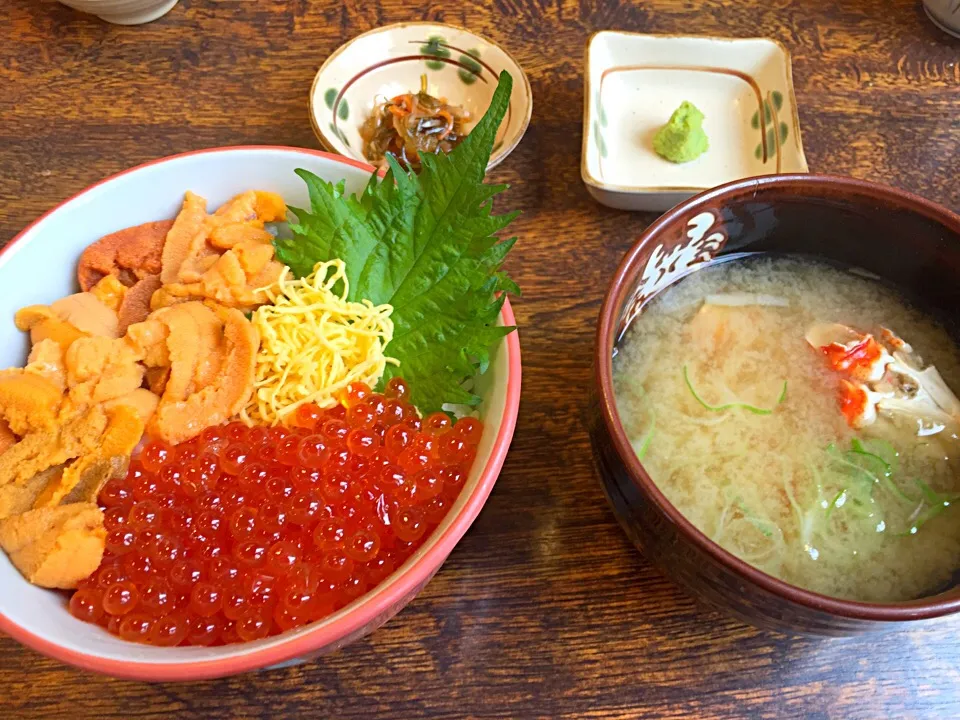 ウニいくら丼|ともみちさん