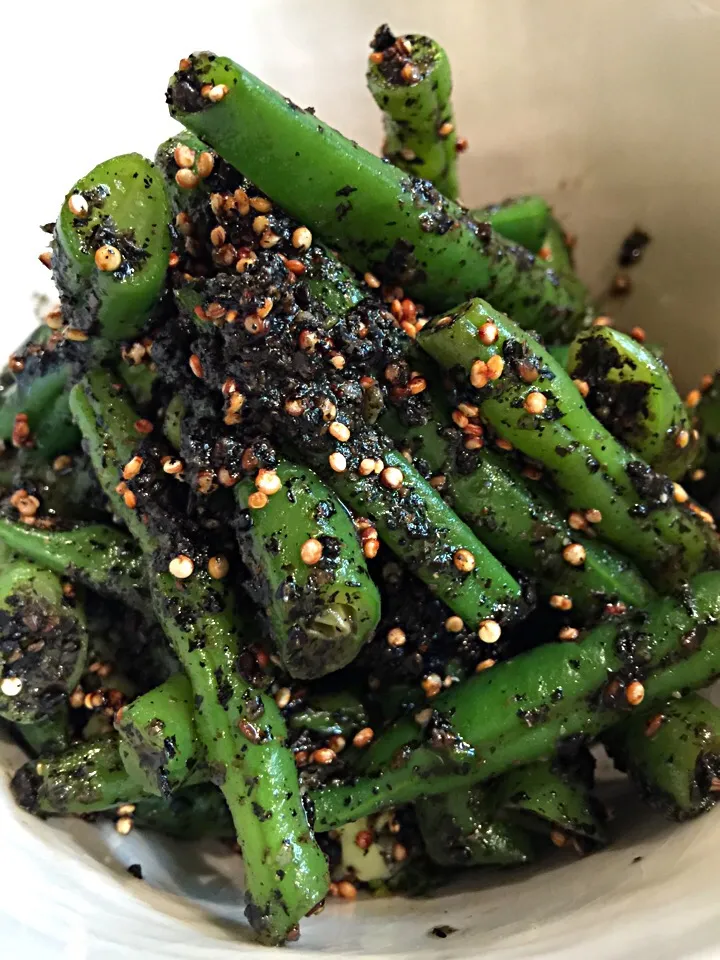 Black Sesame & toasted quinoa Beans/ iいんげんの黒ごまとキヌアあえ|KyokoKさん