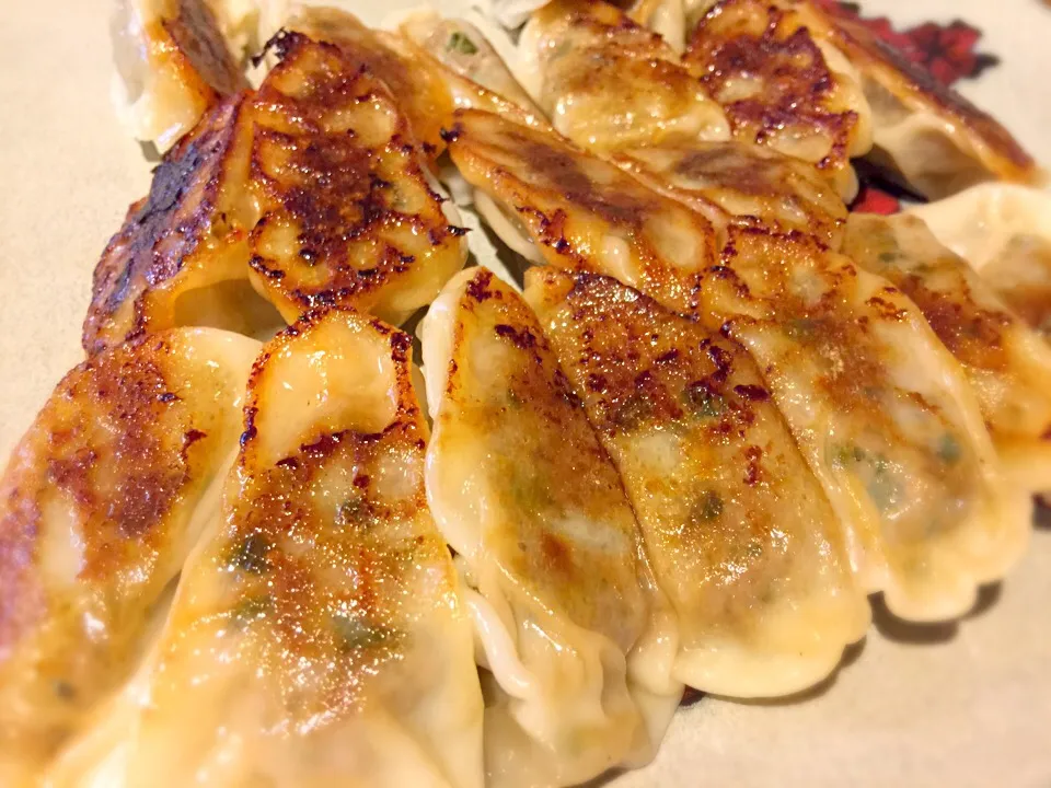 Snapdishの料理写真:Gyoza night!|Sayaka Jinsenji Huletteさん