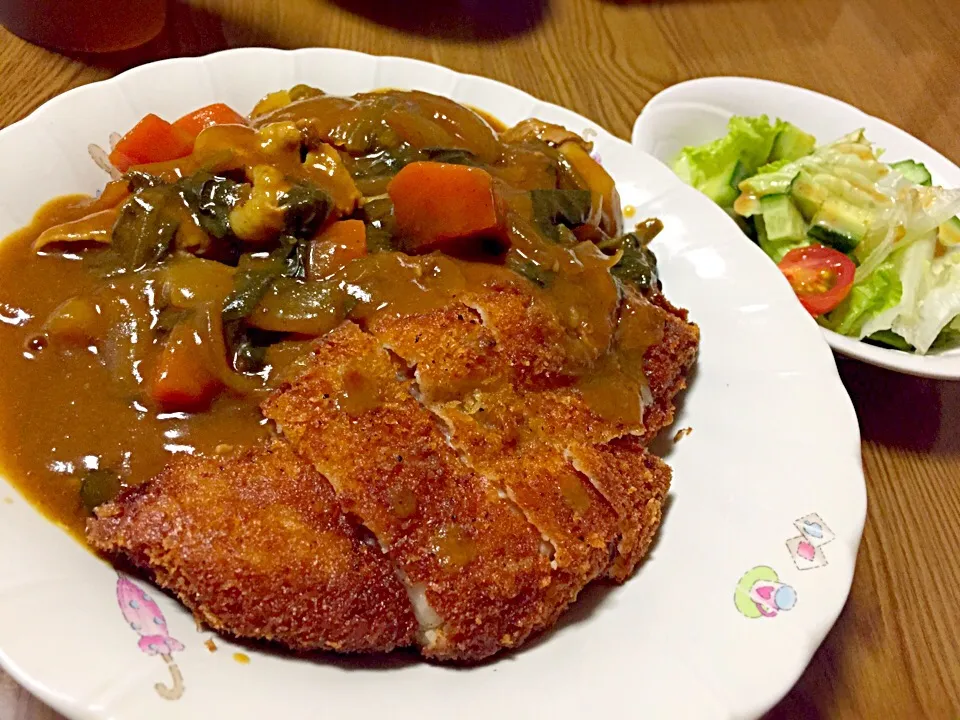 Snapdishの料理写真:どーんと カツカレー  ほうれん草入りだょん🎵|Hiroko Suzukiさん