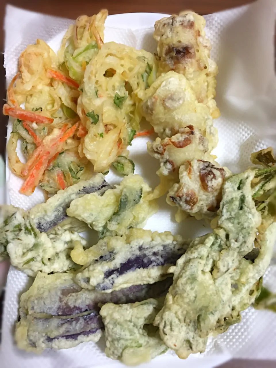 Yasai nasu,chikowa tempura  Tara no me tempura...|joさん