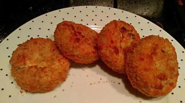 Snapdishの料理写真:🐟🐟My Aunt's Haddock #Fish Cakes I Love Visiting Her 😄🎸My Family Rocks 🎸😄#Seafood #Main dish 🐟🐟|Alisha GodsglamGirl Matthewsさん