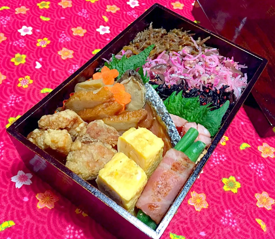 娘弁当…じゃなーい❗️私弁当（笑）(ﾉ∀＼*)ｷｬ|みほままこさん