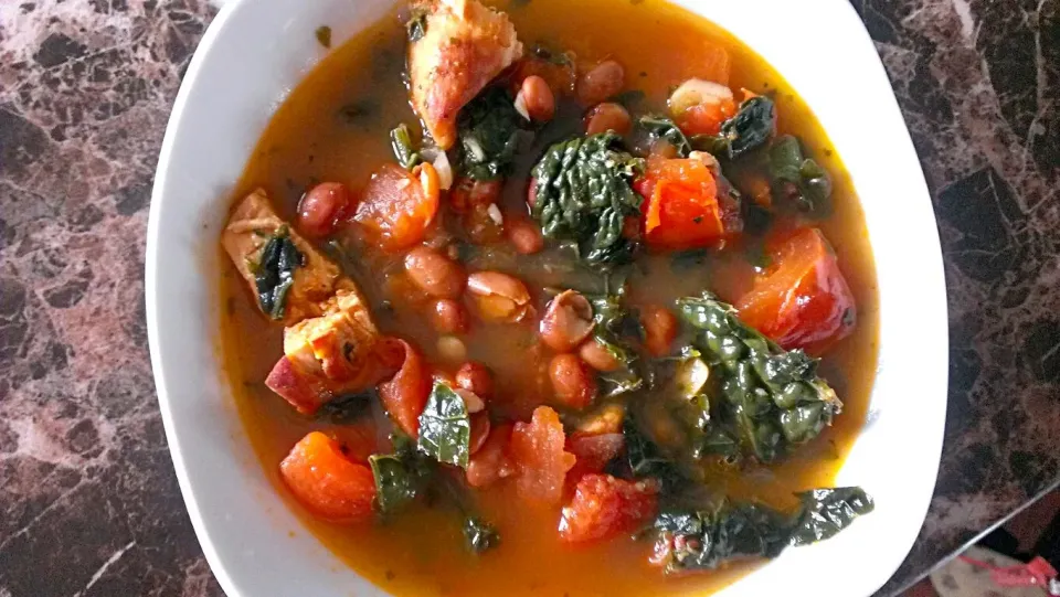 Beans, chicken, kale, and tomato soup #Healthy|paulaさん