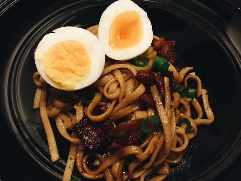 Bacon and Egg Yakiudon|Abigail M. Roseteさん