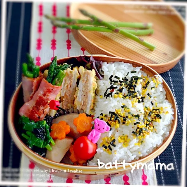 Snapdishの料理写真:蓮根のはさみ揚げ&ほうれん草の韓国海苔和え弁当〜♡battymamaの節約しても美味しいお弁当♡|ばってぃーまま＠♪さん