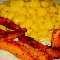 Mac n cheese with chicken  finger|Rosie Perezさん