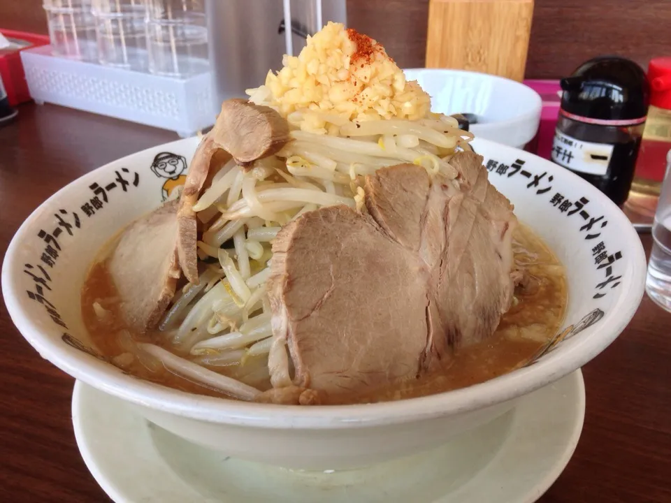 豚野郎ラーメン950円ブタックカード行使で野菜増し|PegaOさん