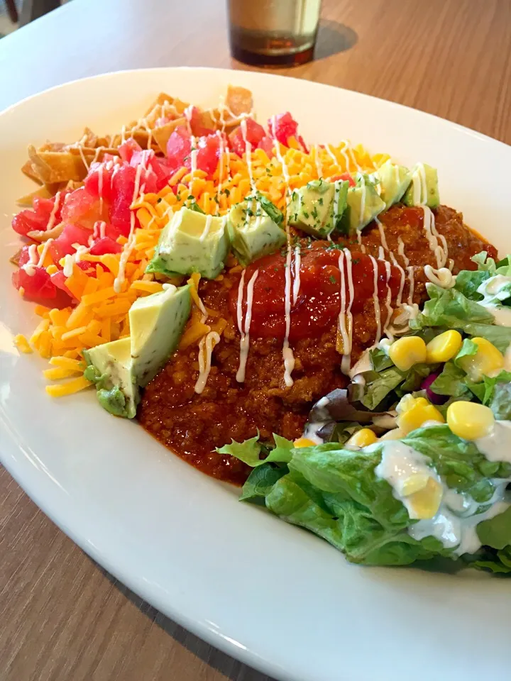 ワイヤードカフェのレインボー🌈タコライス    か、、、、辛さで目が覚めます(*´∀｀*)|Kumi_loveさん