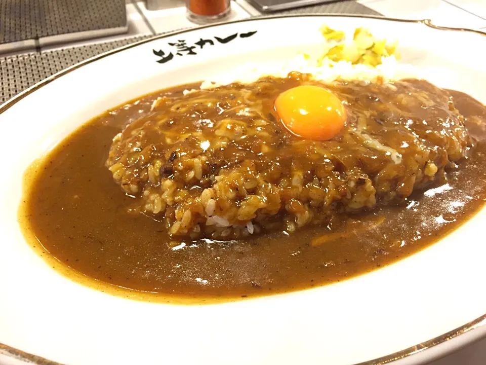 チーズカレー生卵のせ|hirotomoさん