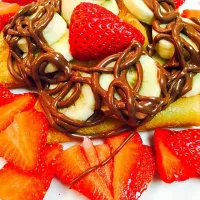 Strawberry banana Nutella crepes|melanie suarezさん