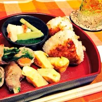 Snapdishの料理写真:焼きおにぎりランチ♡|ちかごはんさん