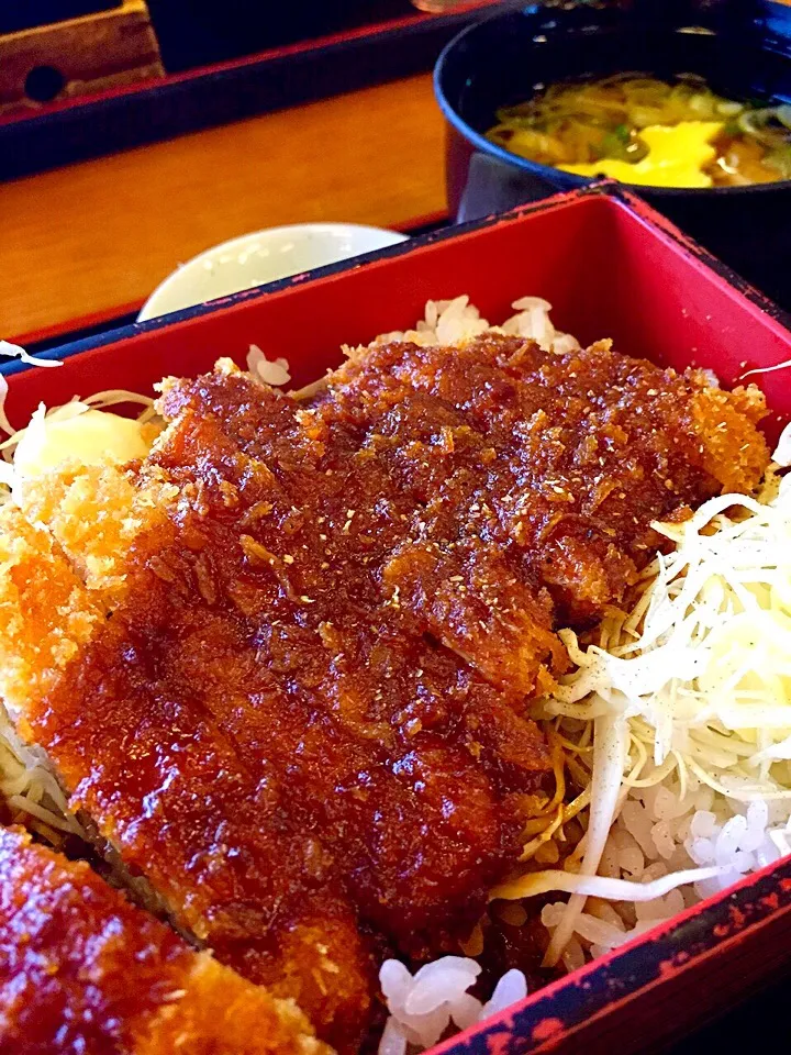 名古屋で味噌カツ食べてるだがや♪( ´▽｀)|ちぃちゃんさん