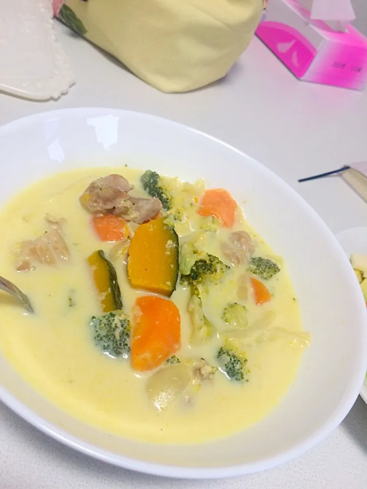 Snapdishの料理写真:豆乳スープ|まーぼーちゃんさん