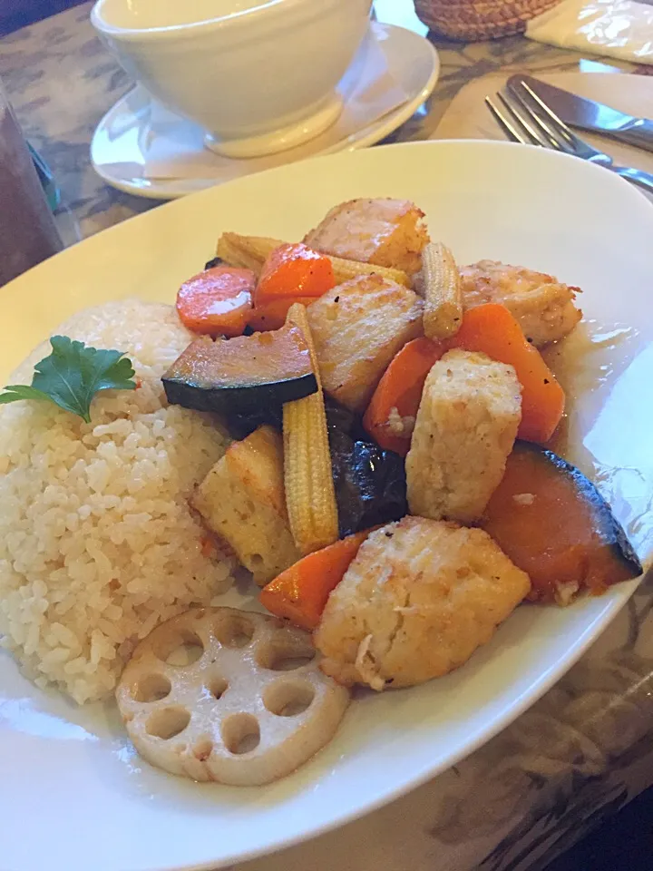 tofu and vegetable rice plate|Reiko Araiさん