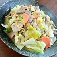 Snapdishの料理写真:ごはんが進む♬肉野菜味噌炒め|Kanakoさん