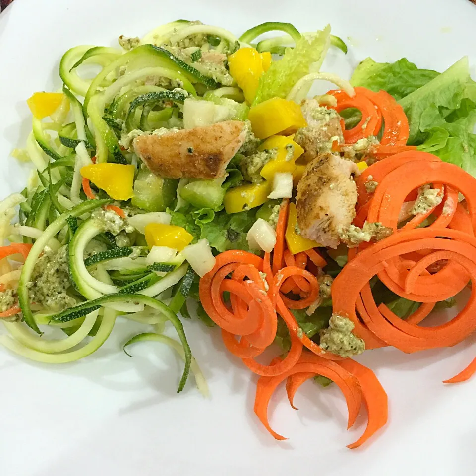 Mango chicken pesto salad|Rhodalyn Izza Tさん