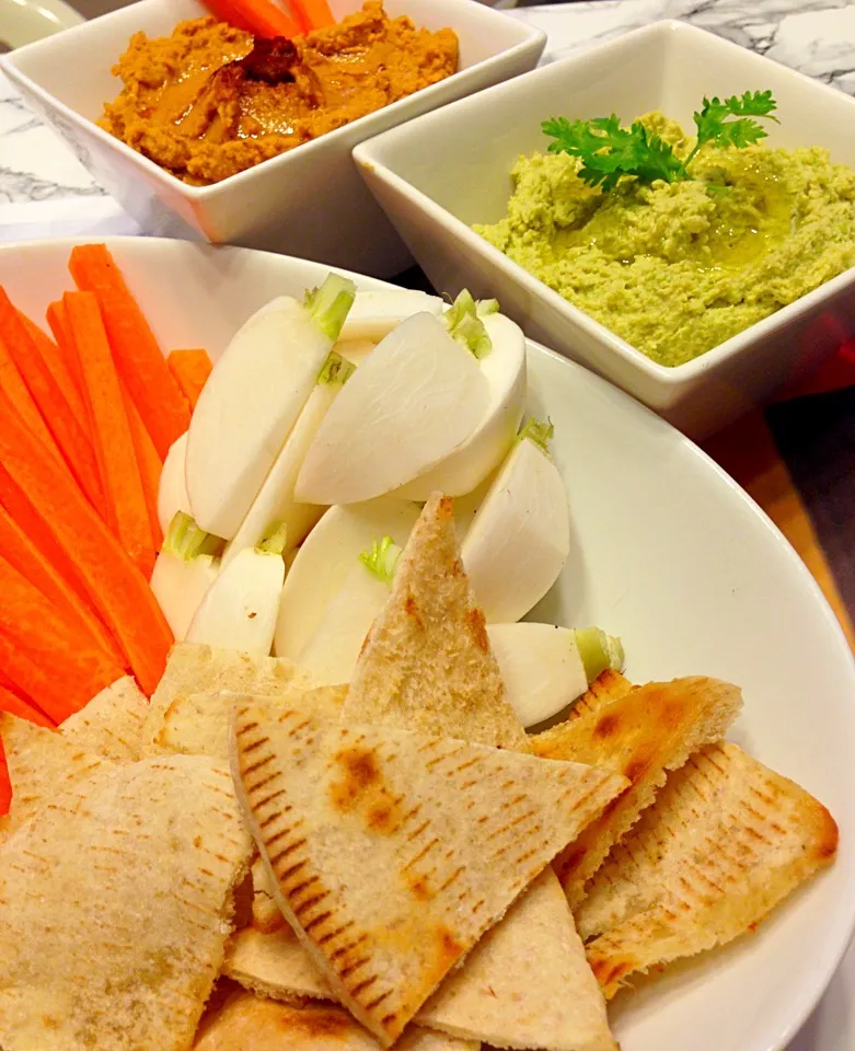 Sayaka's signature edamame hummus and spicy pumpkin hummus|Sayakaさん