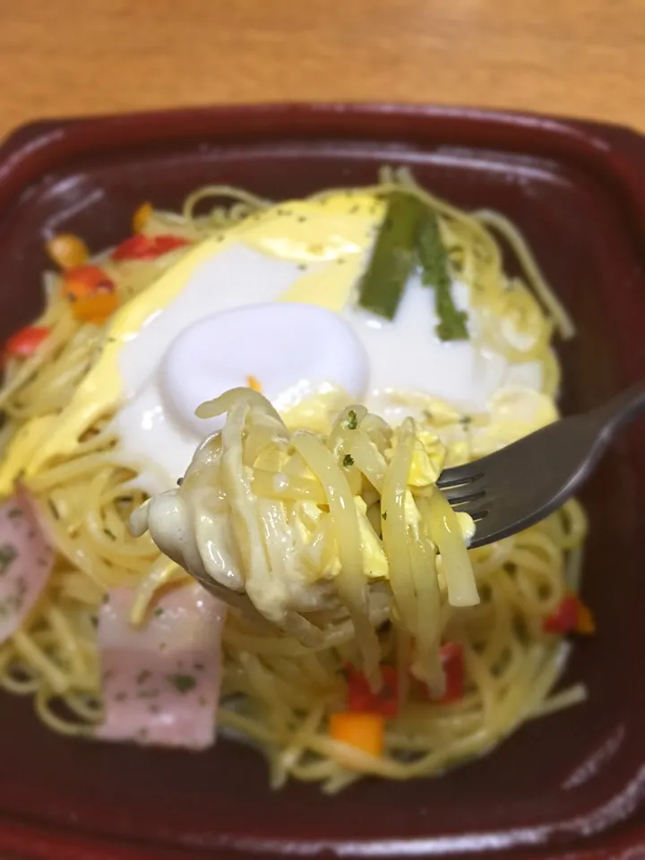 生パスタ とろ〜りたまごのクリームソース|ゆずあんずさん