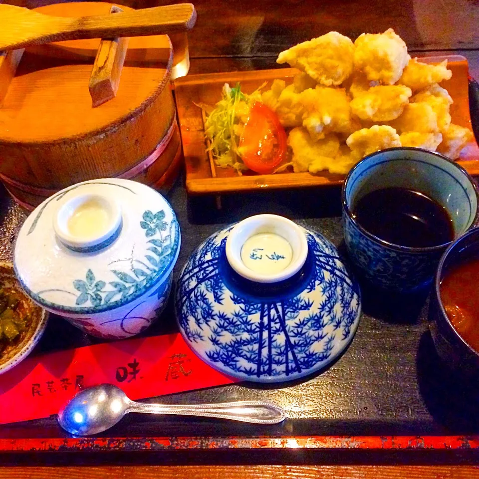 別府の味蔵にて とり天定食 おひつのご飯が嬉しい♡|ナナさん