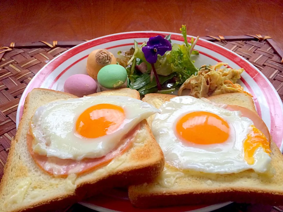 Snapdishの料理写真:Ham&Egg Toast🍳ﾊﾑｴｯｸﾞﾄｰｽﾄ 昨日の余韻に浸りながらw|🌈Ami🍻さん