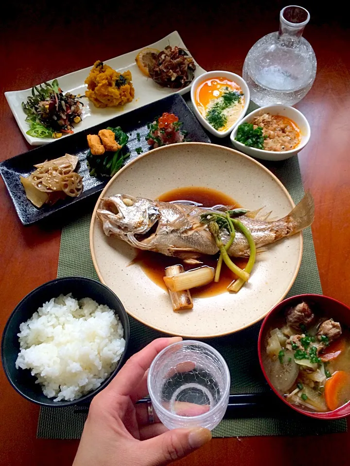 Today's Dinner🍴前菜･ｲｼﾓﾁの煮付け･山盛りｷｬﾍﾞﾂの絶品豚汁･納豆･大和芋･白飯|🌈Ami🍻さん