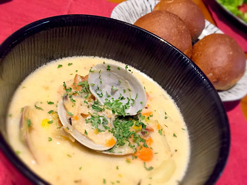 Snapdishの料理写真:New England Clam And Corn Chowder.ニューイングランドクラム&コーンチャウダー|Sayaka Jinsenji Huletteさん