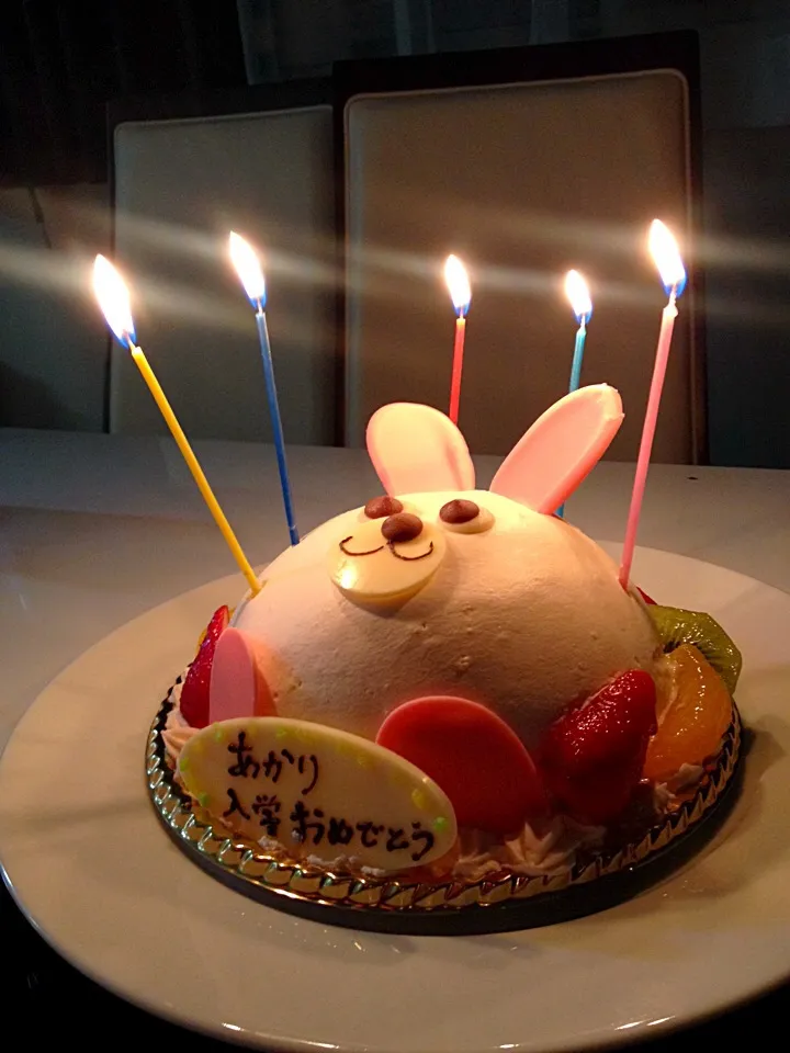 姪の小学校入学祝い🐰🎂|ゆぅさん