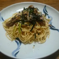 Snapdishの料理写真:牡蠣の薫製と白菜の和風パスタ|じゃみさん