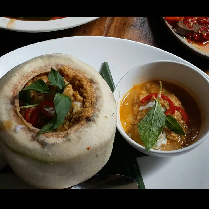 Seafood curry in coconut #curry #Indonesian cuisine|Jeanny Angsenさん