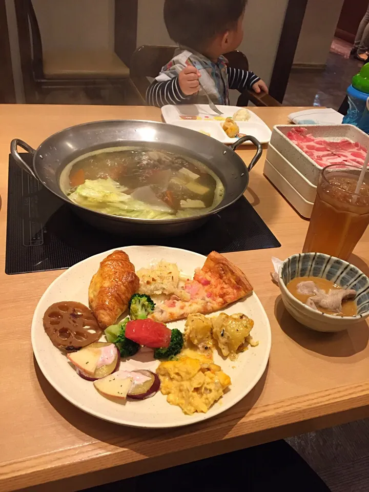 Snapdishの料理写真:しゃぶしゃぶバイキング|Yukari Kusuさん