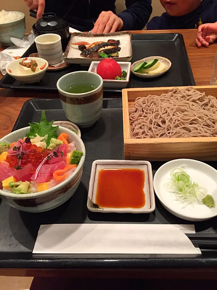 海鮮丼とせいろそば|山内博之さん