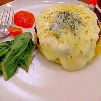 Snapdishの料理写真:Beef Cheese Pancake 😊|Mutia Nurafni Diapatiさん