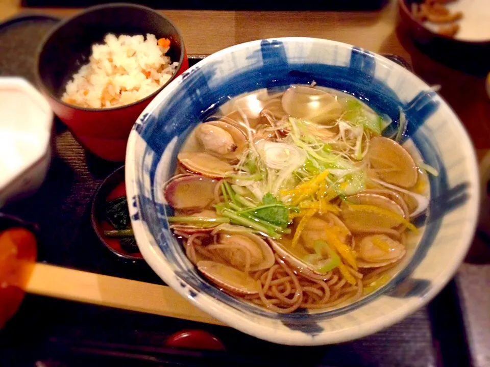 あさりそば＋かやくご飯|まいまいまいりんさん