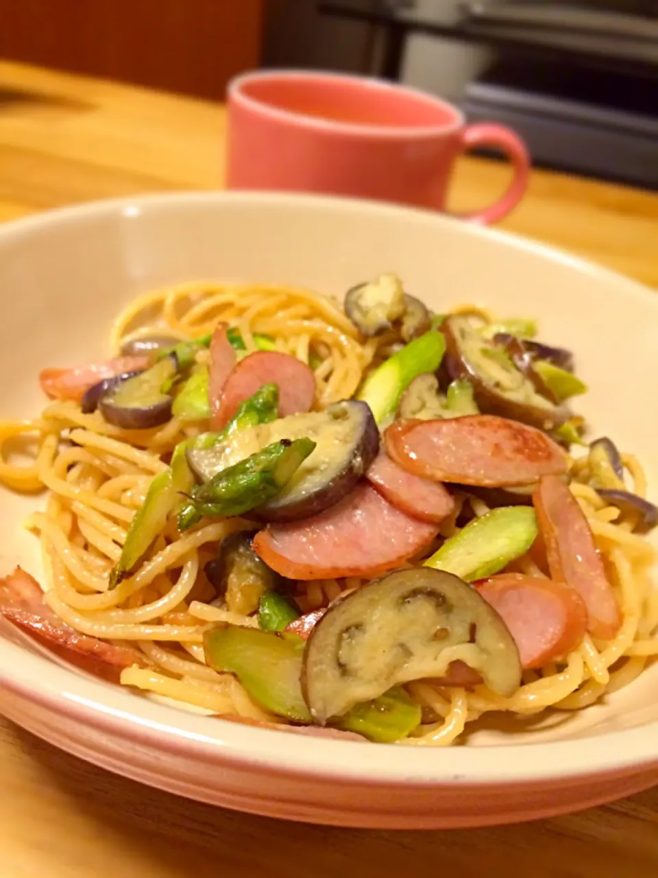 ナスとアスパラの味噌マヨパスタ|うーろんさん