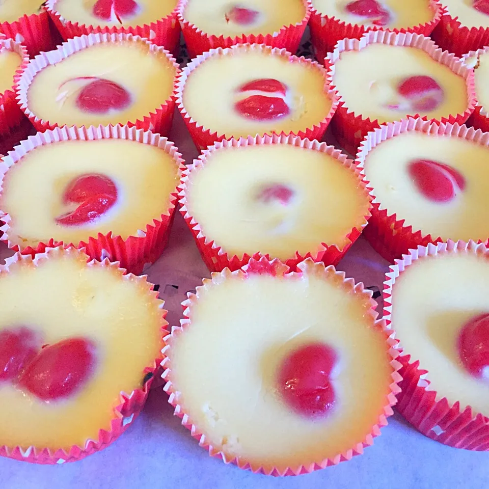 Cheesecake Muffins 🍒|RebeccaH💟さん