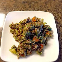 Italian vegetable red quinoa with basil pesto.|Noeline Venturaさん