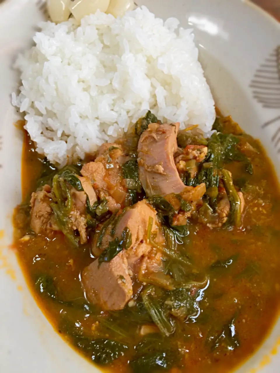 ほうれん草とチキンのカレー|でおでおさん