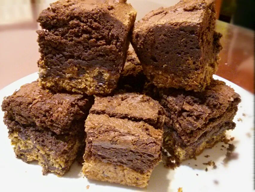 Cookie dough brownies ♥|Julie Tranさん