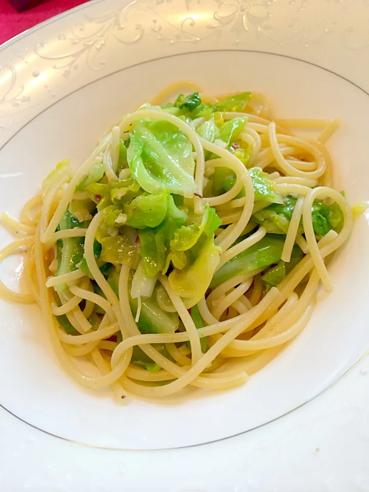 アンチョビと春キャベツのパスタ|まるまさん