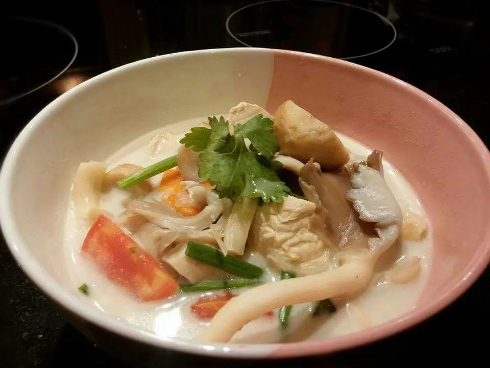 Snapdishの料理写真:Tom Kha Gai (Thai Coconut Galangal Soup)


#thaifood #freshflavours|Rinaさん