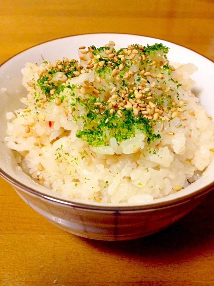 Snapdishの料理写真:かに飯🍚カニ缶で。|まいりさん