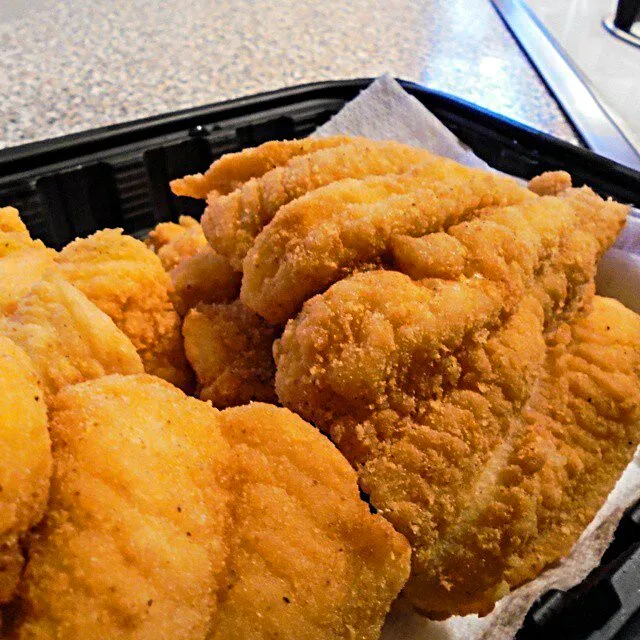 Fried Catfish #Easter Family & Friends #Dinner #Holidays/Celebrations #Fish #Main dish 😊 #Seafood 🌊 💟 🌊|Alisha GodsglamGirl Matthewsさん