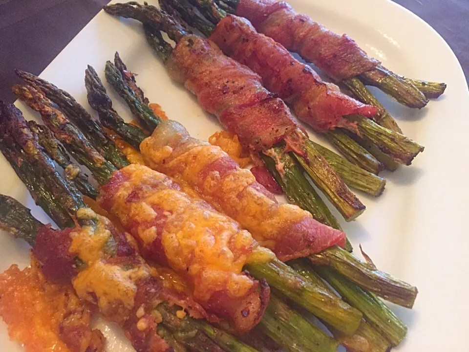 Asparagus with bacon and cheddar|Crystal DeBoerさん