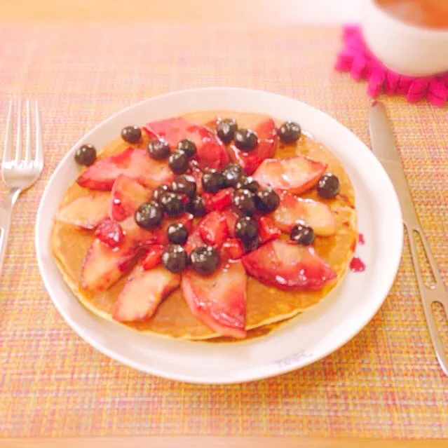 🍓W berries & Apple🍎pancake🎶|amorさん